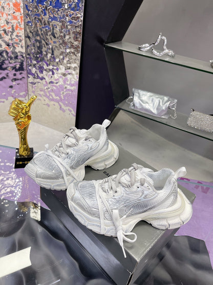 3XL SNEAKER IN SILVER MIX WHITE MESH AND POLYURETHANE