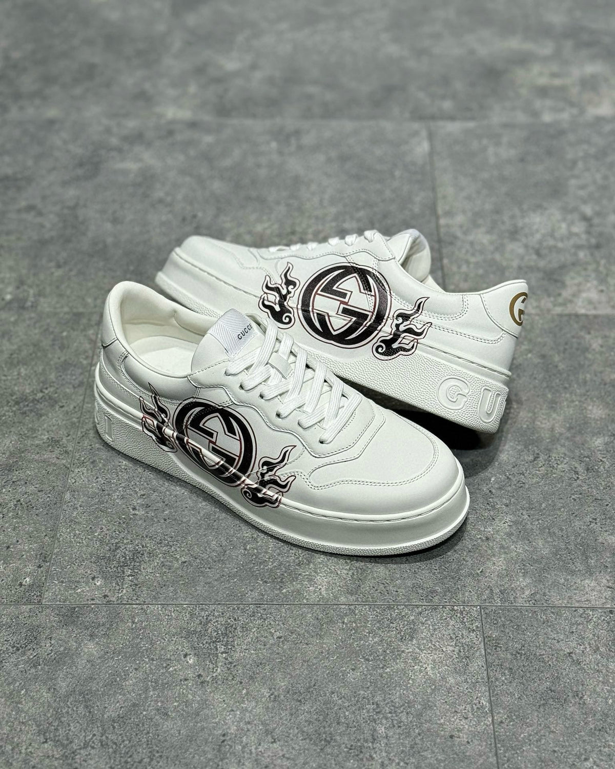 GUC Sneakers