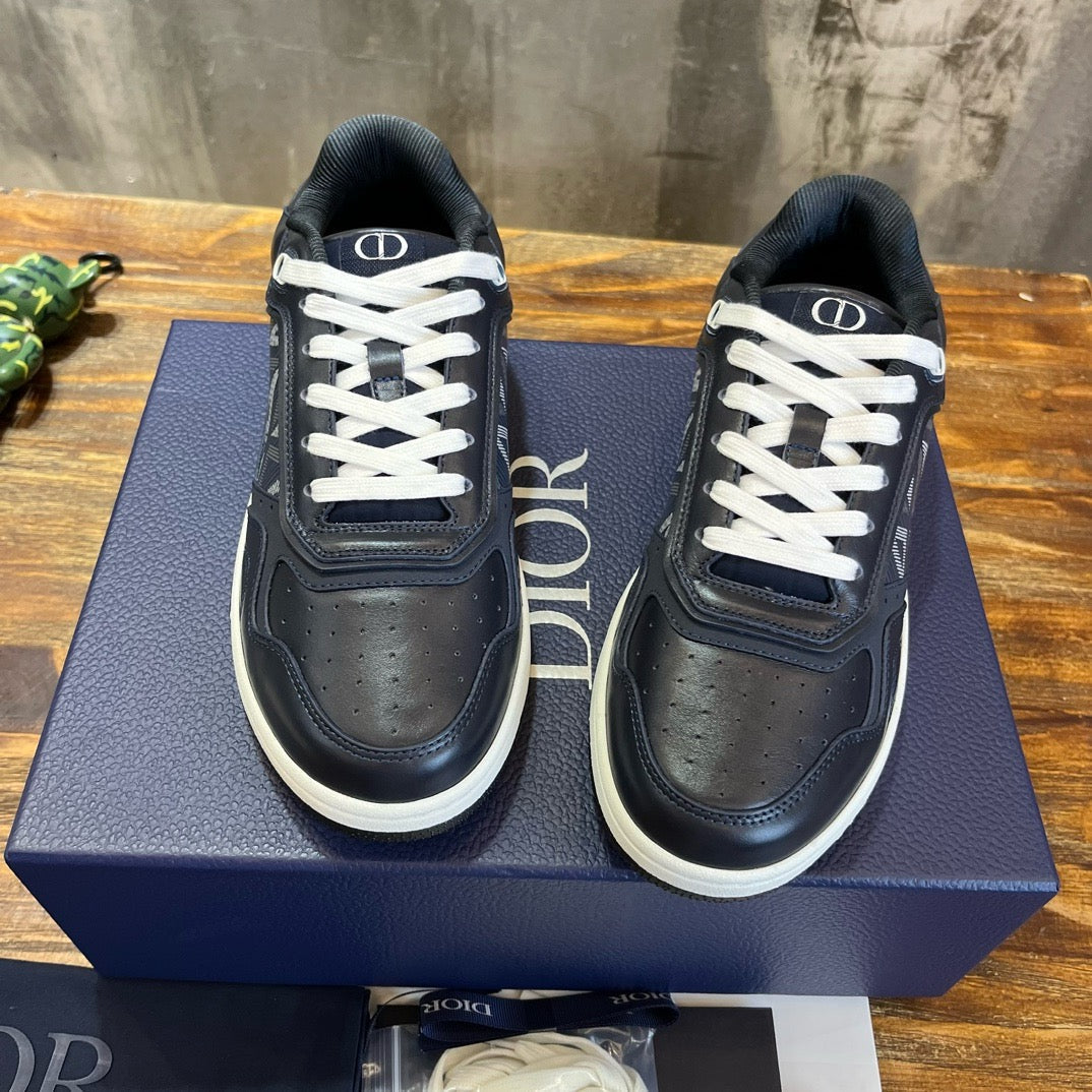 DIO Sneakers