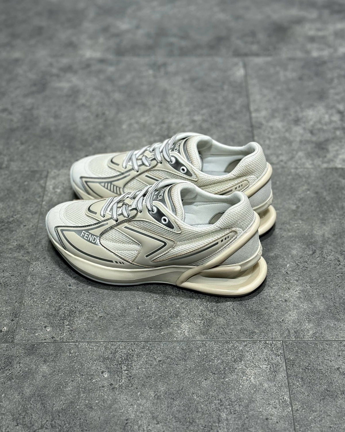 FEN Sneakers