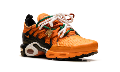 Air Max Plus "Homecoming Safety Orange" IM4960 800
