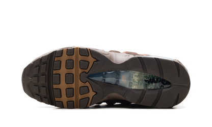Air Max 95 "Big Bubble Ducks of a Feather Oregon Ducks Lumber Yard" IQ3988 001