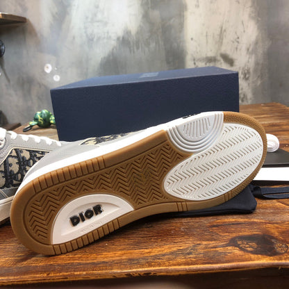 DIO Sneakers