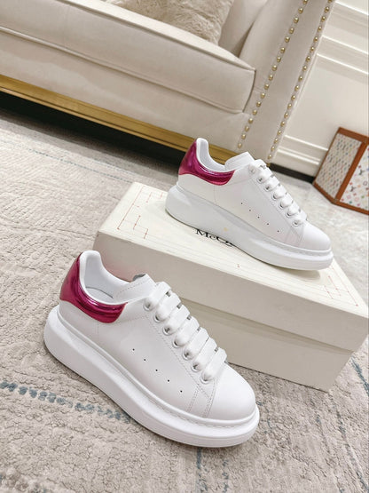 Sneakers & Shoes