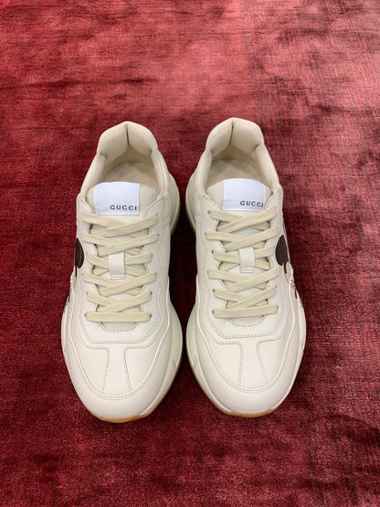 Sneakers & Shoes