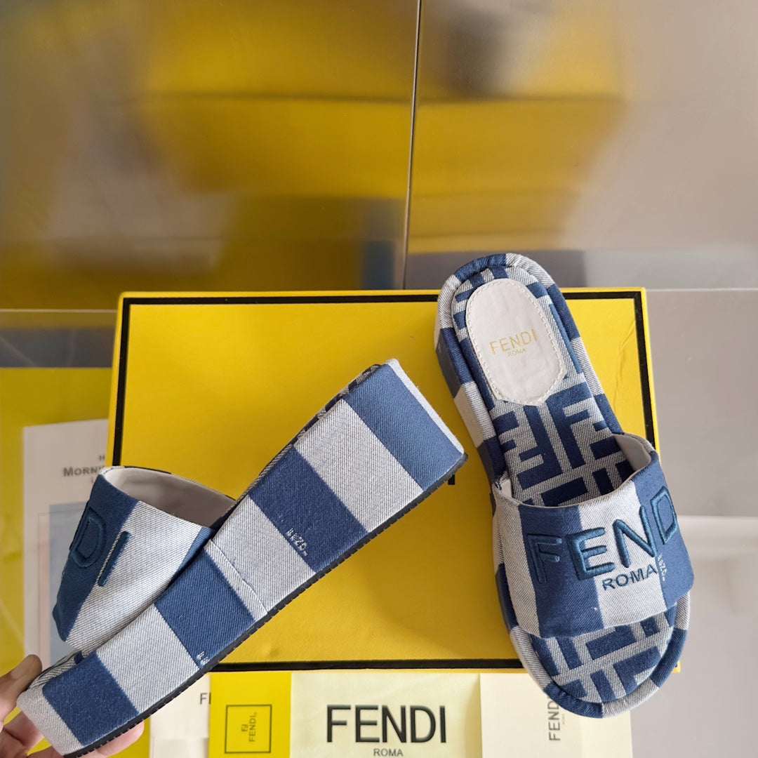 FENDI PLATFORM WEDGES IN NAVY BLUE MIX BEIGE FF MONOGRAM FABRIC