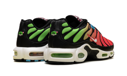 Air Max Plus WW "Worldwide Pack Crimson Green" CK7291 001